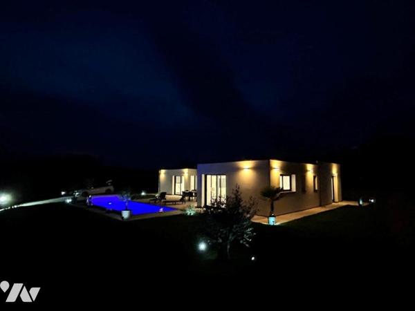 ENTRE ORBEC ET LISIEUX RARE A LA VENTE PROPRIETE D'EXCEPTION AUX PRESTATIONS DE QUALITES  PISCINE
