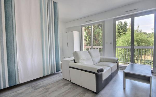 Appartement à louer    1 pièce •  Meudon