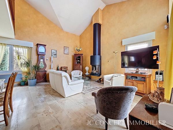 Maison d'architecte au calme 165 m² + garage 38 m² 398 000 €