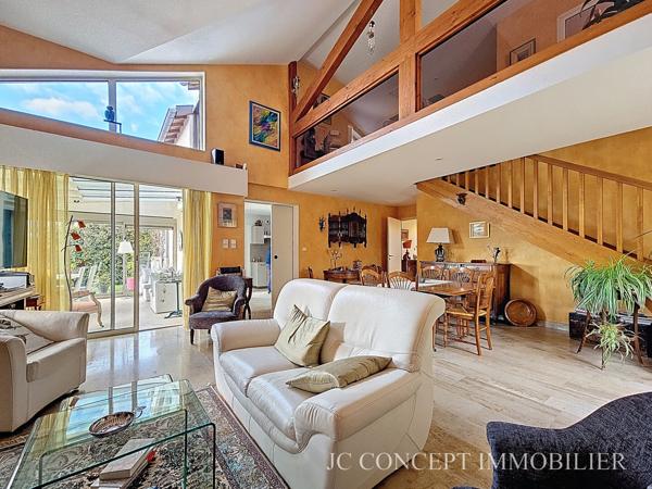 Maison d'architecte au calme 165 m² + garage 38 m² 398 000 €