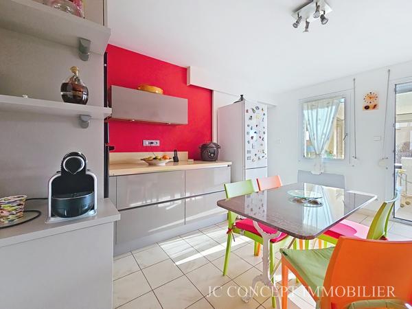 Maison d'architecte au calme 165 m² + garage 38 m² 398 000 €