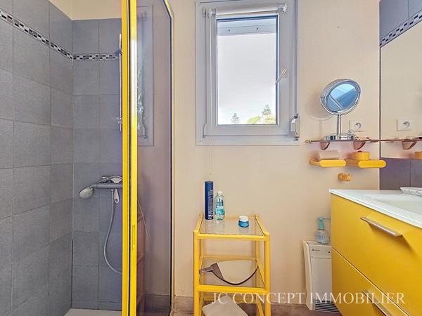 Maison d'architecte au calme 165 m² + garage 38 m² 398 000 €