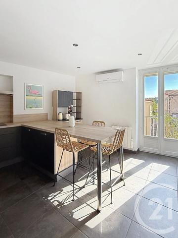 Appartement F3 à vendre  3 pièces - 79,79 m 2   CEYRAT  - 63
