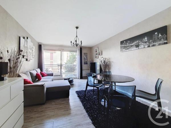 Appartement F3 à vendre  3 pièces - 79,79 m 2   CEYRAT  - 63