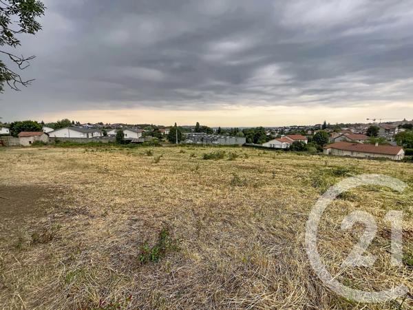 Terrain à vendre  5723 m 2   YSSINGEAUX  - 43