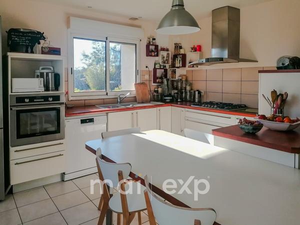 Maison de bourg 5 chambres avec jardin clos