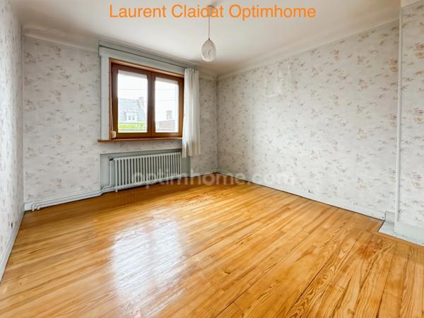 MAISON DE VILLE ENV.120 m² – 3 CHAMBRES + 3 GARAGES LOUÉS – SAINT-QUENTIN CENTRE