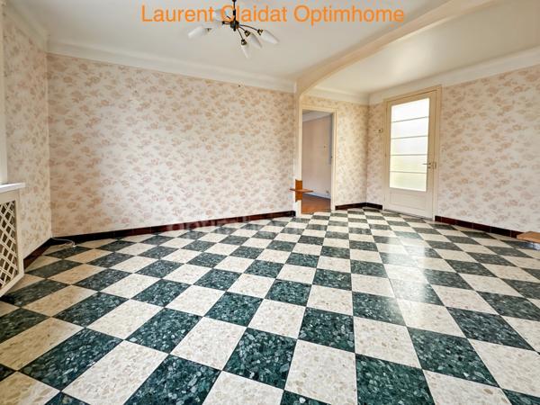 MAISON DE VILLE ENV.120 m² – 3 CHAMBRES + 3 GARAGES LOUÉS – SAINT-QUENTIN CENTRE