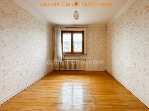 MAISON DE VILLE ENV.120 m² – 3 CHAMBRES + 3 GARAGES LOUÉS – SAINT-QUENTIN CENTRE