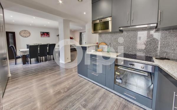 Maison à vendre    8 pièces •  Dammartin-en-Goële