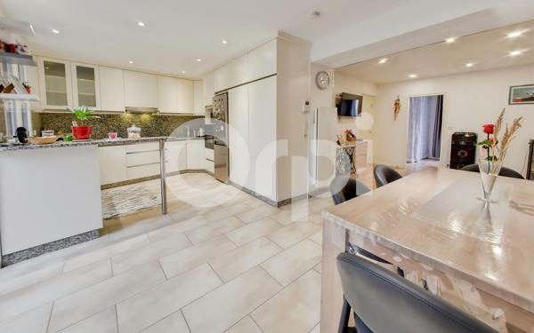 Maison à vendre    8 pièces •  Dammartin-en-Goële