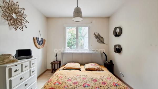 Maison de plain-pied 6 pièces + garage avec piscine à vendre à Charmeil, proche Vichy – 142 m² hab - (03)