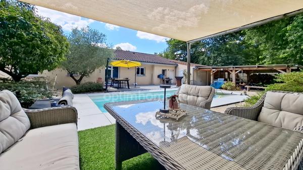 Maison de plain-pied 6 pièces + garage avec piscine à vendre à Charmeil, proche Vichy – 142 m² hab - (03)