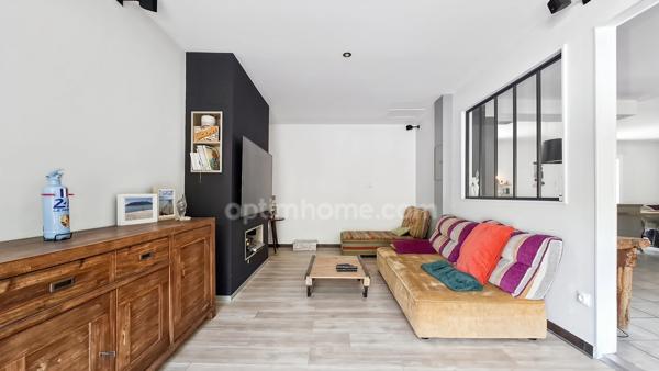 Maison de plain-pied 6 pièces + garage avec piscine à vendre à Charmeil, proche Vichy – 142 m² hab - (03)