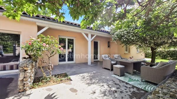 Maison de plain-pied 6 pièces + garage avec piscine à vendre à Charmeil, proche Vichy – 142 m² hab - (03)