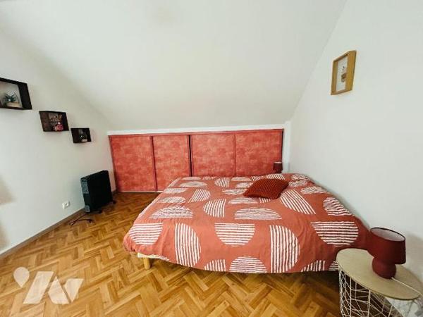 Aucun travaux à prévoir pour ce bien à quelques mètres d'une grande plage de sable fin....

C...