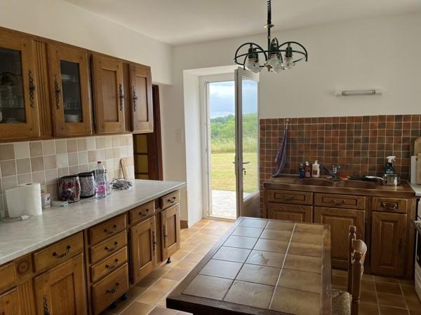 Maison à vendre |  Saint-Aulaire |  12 pièces | 265 m²