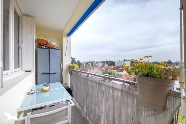 Appartement à vendre |  Bron |  4 pièces | 72 m²