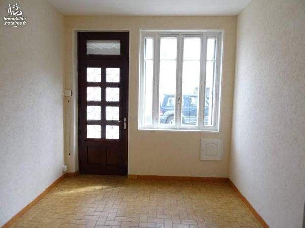 MOULINS-LA-MARCHE - centre bourg -  79 m² -  HABITABLE DE SUITE - 3 chambres