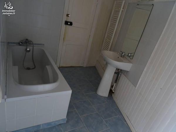 MOULINS-LA-MARCHE - centre bourg -  79 m² -  HABITABLE DE SUITE - 3 chambres