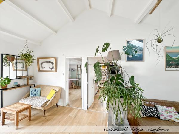 Maison à vendre à La Rochelle, 135m2 de plain-pied, avec jardin, garage et cave.