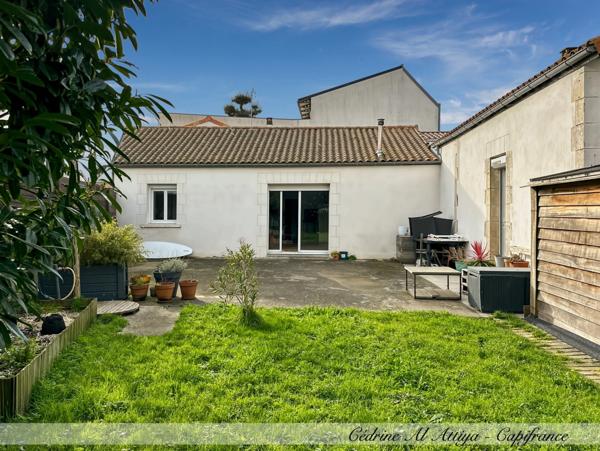 Maison à vendre à La Rochelle, 135m2 de plain-pied, avec jardin, garage et cave.