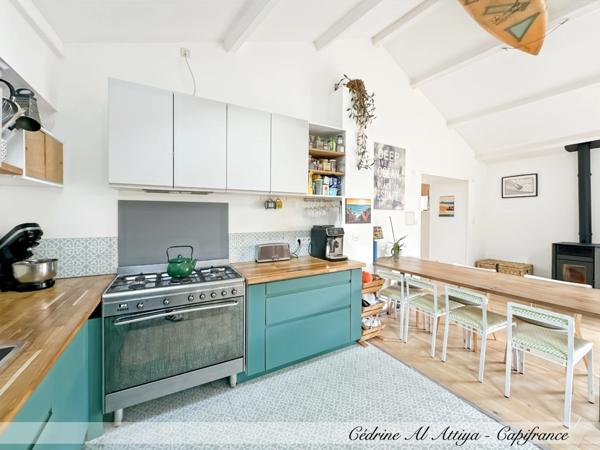 Maison à vendre à La Rochelle, 135m2 de plain-pied, avec jardin, garage et cave.