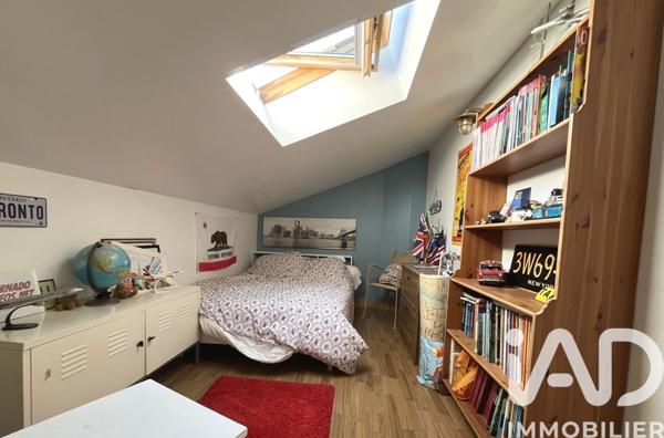Maison à vendre 9 pièces 218 m² Valence-en-Poitou