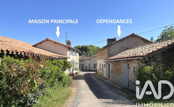 Maison à vendre 9 pièces 218 m² Valence-en-Poitou