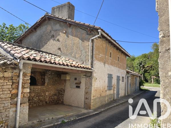 Maison à vendre 9 pièces 218 m² Valence-en-Poitou