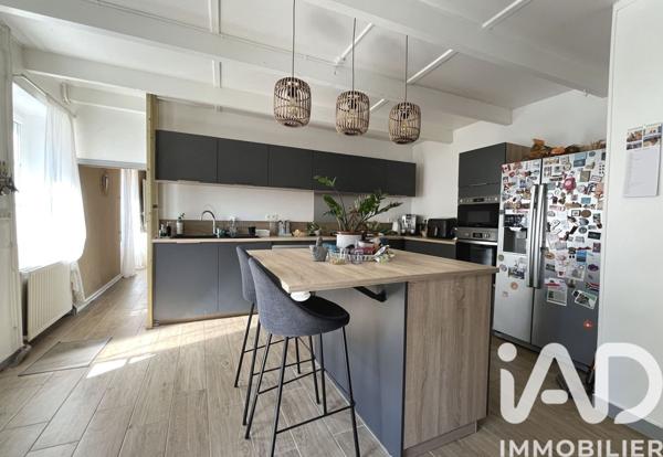 Maison à vendre 9 pièces 218 m² Valence-en-Poitou