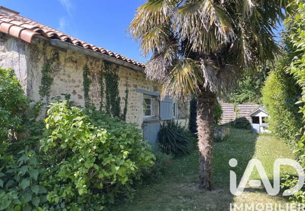 Maison à vendre 9 pièces 218 m² Valence-en-Poitou