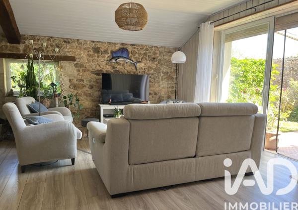 Maison à vendre 9 pièces 218 m² Valence-en-Poitou