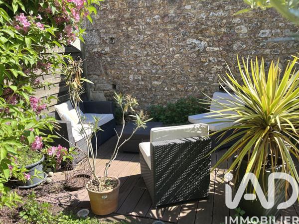 Maison à vendre 9 pièces 218 m² Valence-en-Poitou
