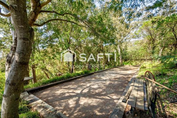 Villa T6 vue collines proche centre ville la Môle