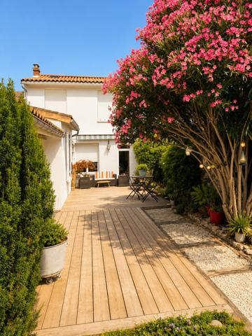 Maison
         6 pièces
        - 133 m² 361 000 € *