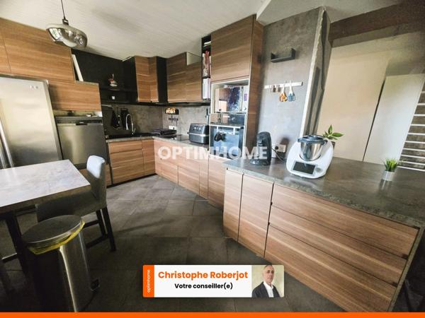 Grande maison de 10 pièces au calme et aux portes de Chalon sur un terrain de 1500m2