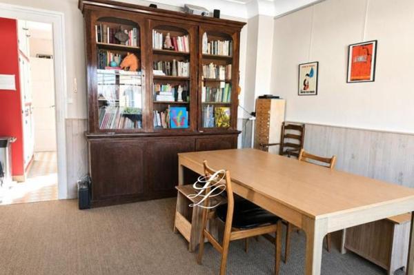 Vente - Maison 8 pièces 163 m 2 SABLE SUR SARTHE (72300)