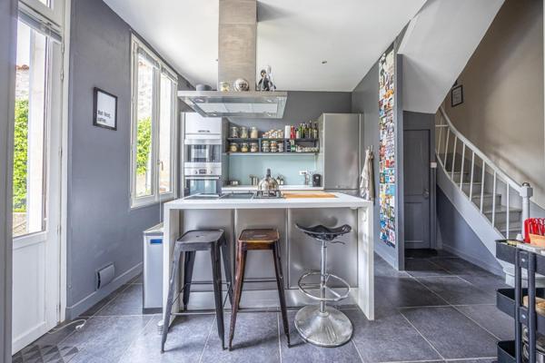 BELLE MAISON DE VILLE AVEC JARDIN ET GARAGE