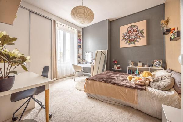 BELLE MAISON DE VILLE AVEC JARDIN ET GARAGE