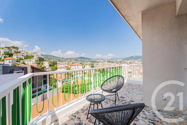 Appartement F4 à vendre  4 pièces - 77 m 2   NICE  - 06