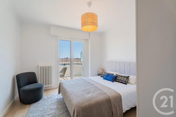 Appartement F4 à vendre  4 pièces - 77 m 2   NICE  - 06