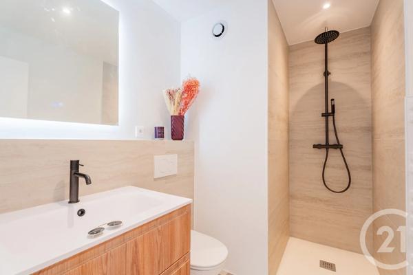 Appartement F4 à vendre  4 pièces - 77 m 2   NICE  - 06