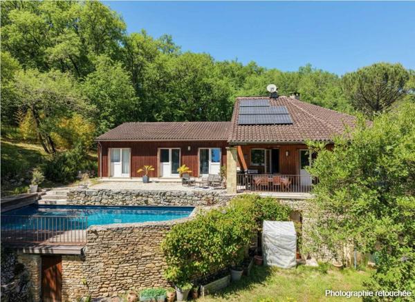 Maison contemporaine - Gourdon SECTEUR GOURDON - Au calme, Spacieuse Maison contemporaine avec piscine sur 1ha boisé