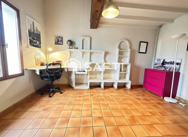 A VISITER SUR LE PONTET (84) MAGNIFIQUE MAISON DE VILLE DE 105 M² ENV. AVEC UNE COUR DE 70 M2