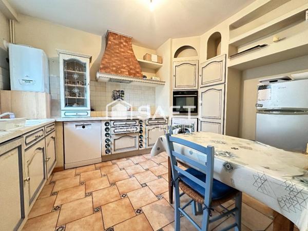 A VISITER SUR LE PONTET (84) MAGNIFIQUE MAISON DE VILLE DE 105 M² ENV. AVEC UNE COUR DE 70 M2