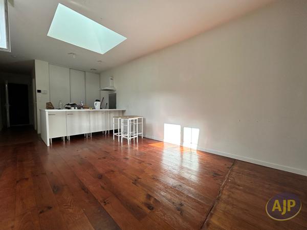 Appartement à louer Libourne : 2 pièces, 39m² avec 1 chambre(s) à 596€ - AJP Immobilier Saint Andre de Cubzac