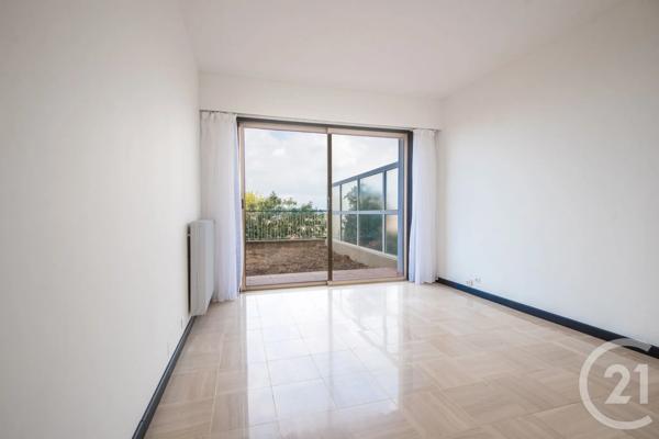 Appartement F3 à vendre  3 pièces - 81,23 m 2   NICE  - 06
