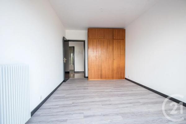 Appartement F3 à vendre  3 pièces - 81,23 m 2   NICE  - 06