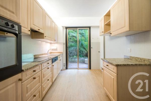 Appartement F3 à vendre  3 pièces - 81,23 m 2   NICE  - 06